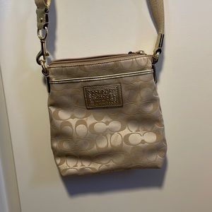 Cross body Coach bag